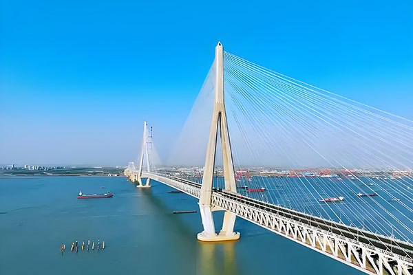 世界最大跨度斜拉橋通車!碳纖維復(fù)合材料拉索成亮點